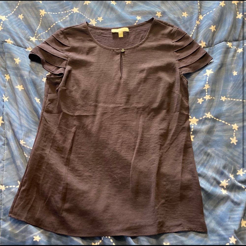purple blouse